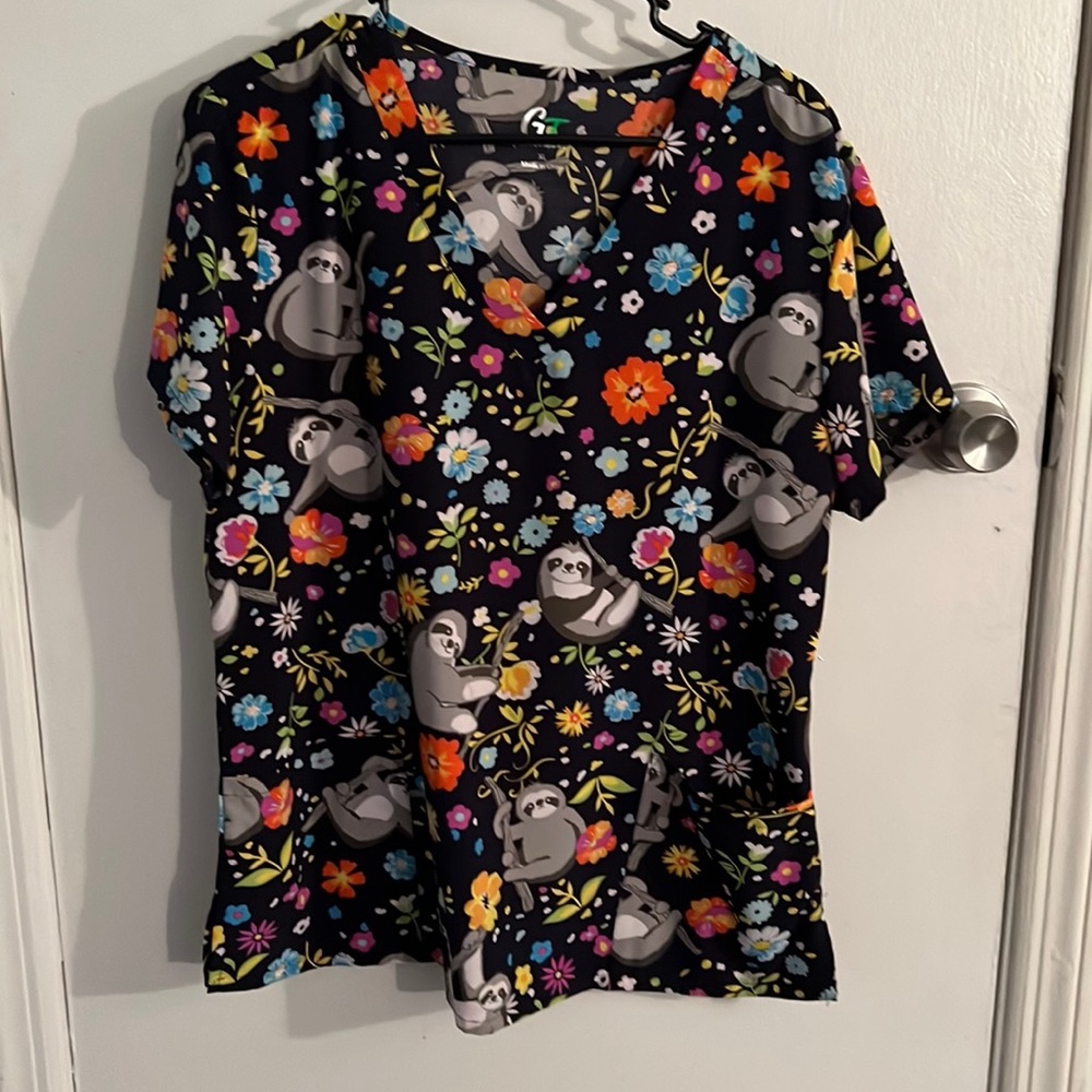 XL scrub top